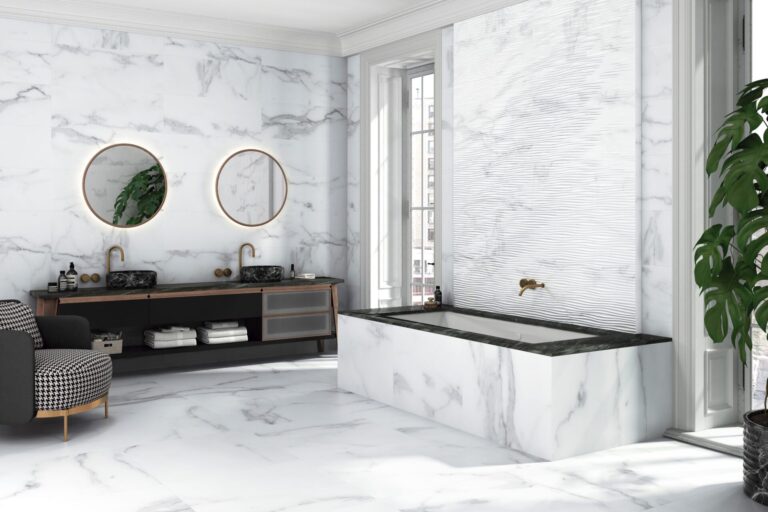 Revestimento total para casa de banho com imitação mármore